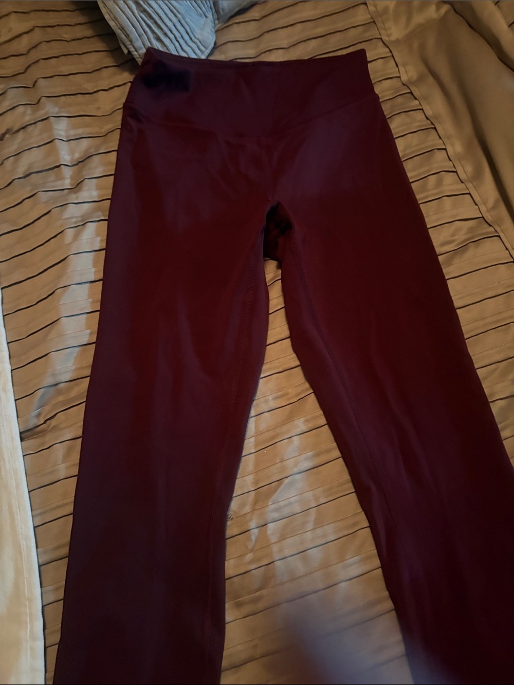 Lululemon smooth cover Wine Burgundy Leggings